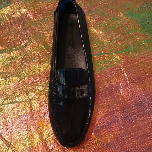 Louis vuitton slip on size 9men